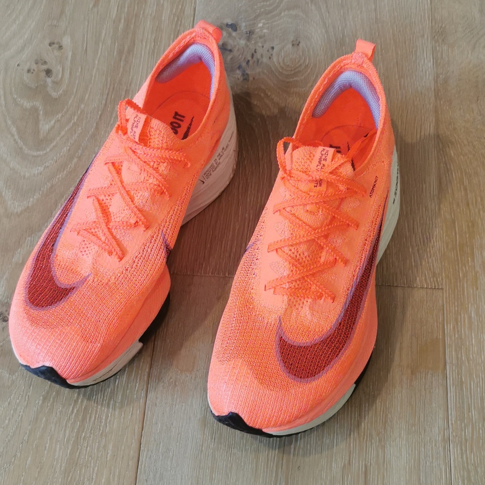 Nike size 10 zoomx men's shoes